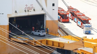 【三里河中国経済観察】中国自動車メーカー、「自前輸送」の時代へ