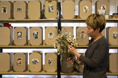 中国で増えるペットの「お見送り」ビジネス ペットの犬・猫は1億匹超え