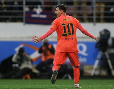 メッシが2得点、FCバルセロナがエイバルに快勝