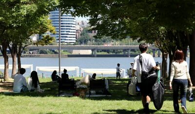韓国の大学生に広がる「デジタルデトックス」…スマホを預けてぼんやり、散歩も