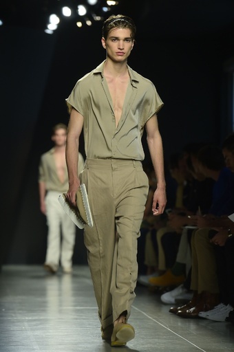 スポーティーな休日スタイル、「ボッテガ・ヴェネタ」15年春夏メンズ