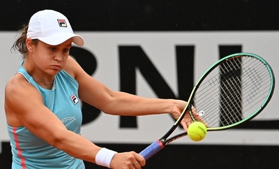 女王バーティが負傷棄権、全仏出場には自信 イタリア国際