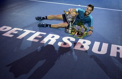 ジュムホール、フォニーニ破りキャリア初V サンクトペテルブルクOP