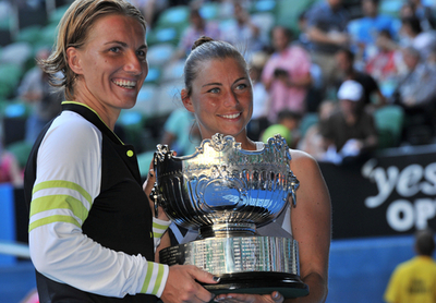 クズネツォワ／ズボナレワ組が女子ダブルス優勝、全豪オープン