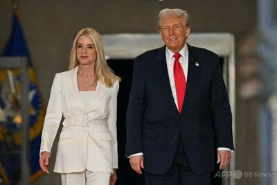 トランプ氏の3選出馬は「法的に極めて困難」 米司法長官