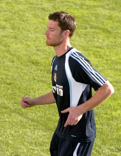 レアル・マドリード シャビ・アロンソ獲得で補強終了