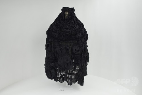 川久保玲の展覧会、メトロポリタン美術館で始まる 川久保玲の展覧会、メトロポリタン美術館で始まる