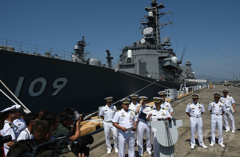 海自潜水艦など3隻、フィリピンに寄港 南シナ海の係争海域近く