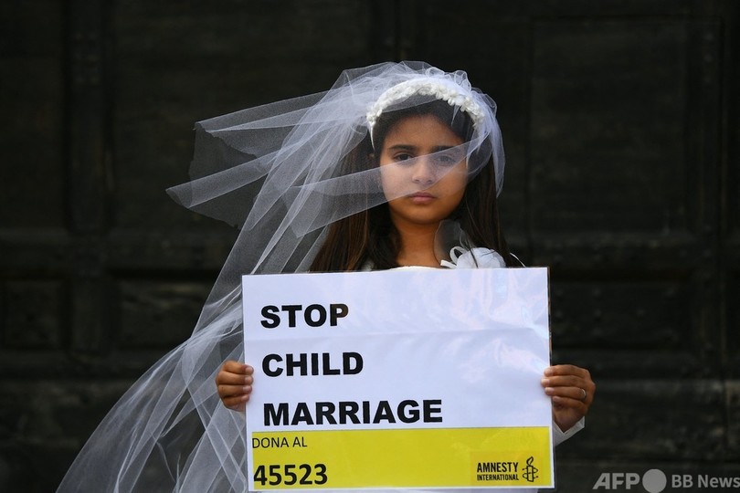 国連、ジンバブエの児童婚非難 14歳少女が出産中に死亡