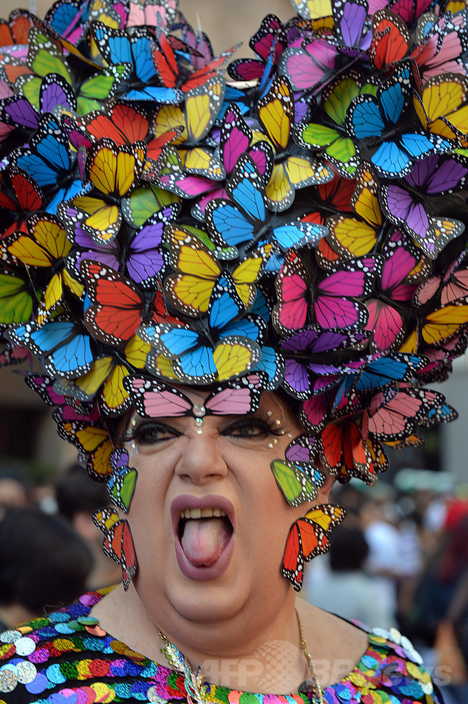 世界最大の「ゲイ・プライドパレード」開催、ブラジル