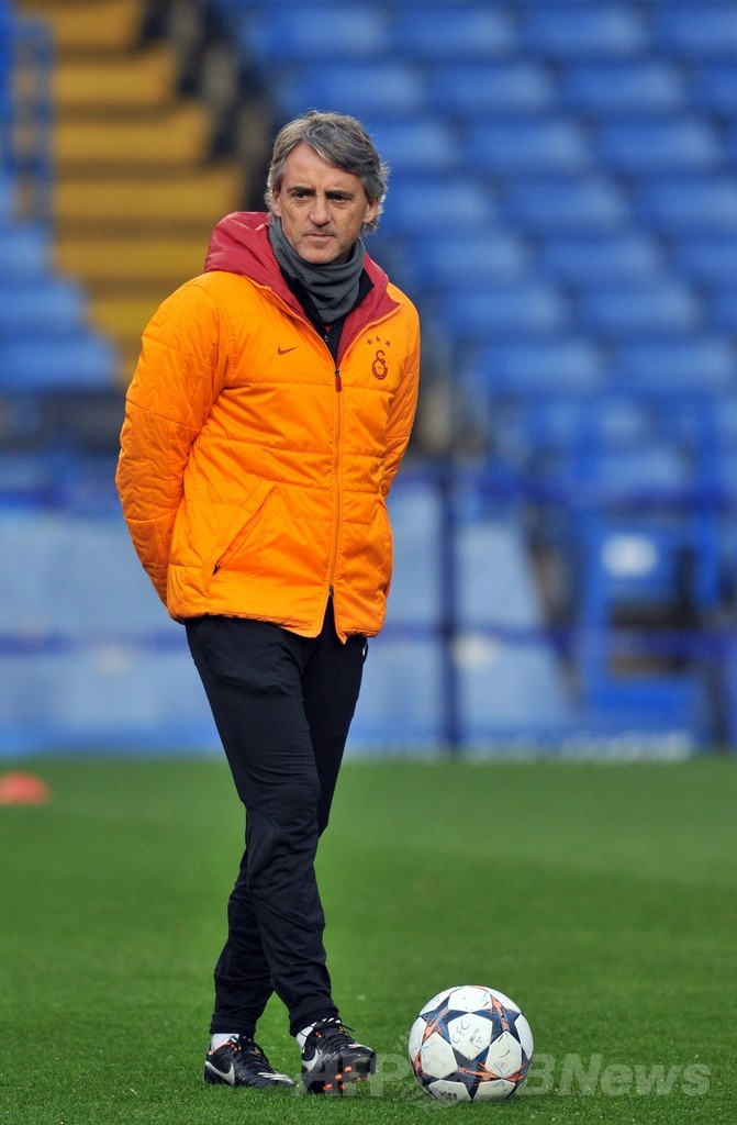 ガラタサライのドログバ、古巣相手に複雑な心境