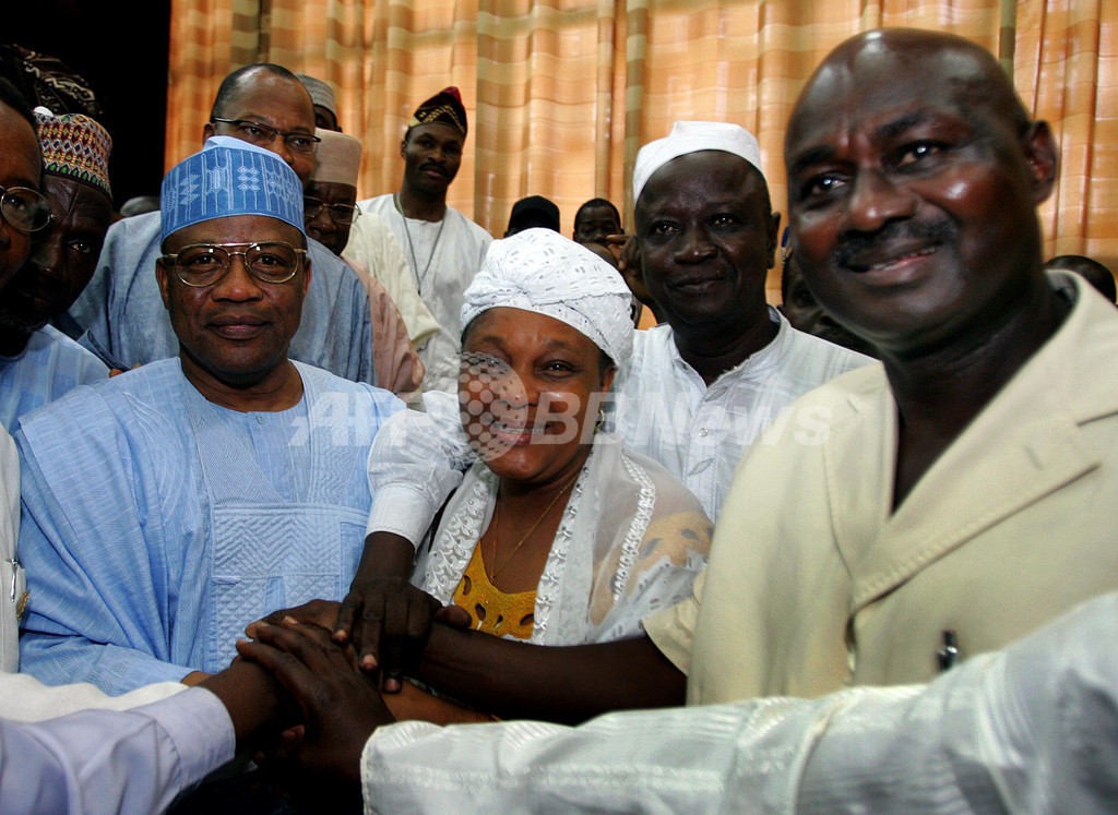 新首相の任命に合意でゼネスト中止へ ギニア 写真1枚 国際ニュース:AFPBB News