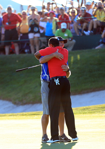 ウッズ、約2年半ぶりのツアー優勝飾る アーノルド・パーマー招待 写真5