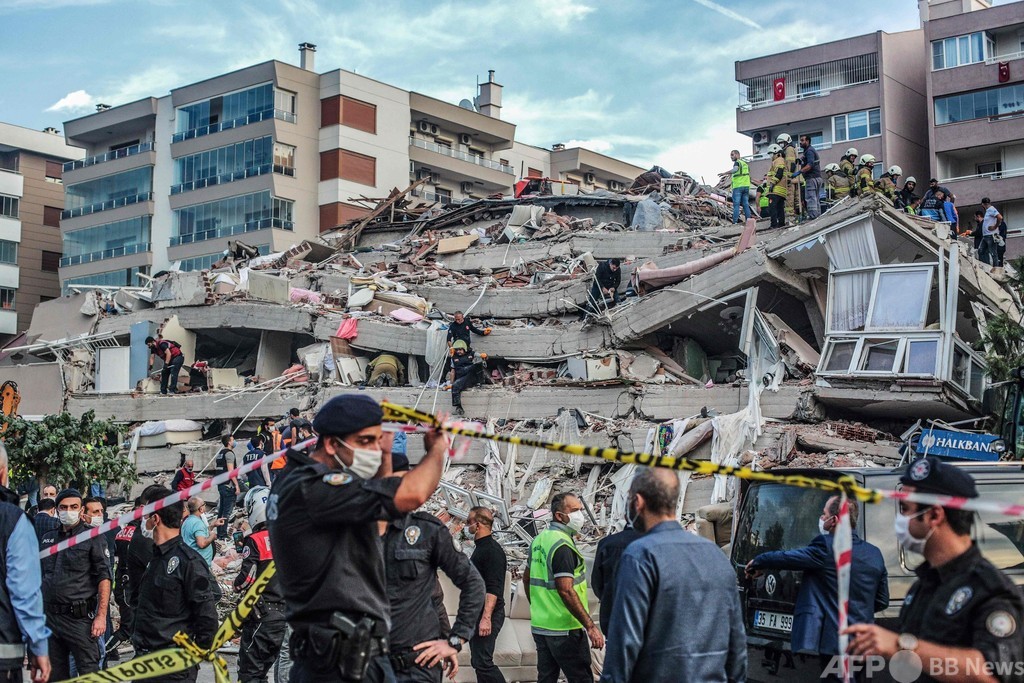 エーゲ海でm7 0の地震 トルコ ギリシャで14人死亡 写真18枚 国際ニュース Afpbb News