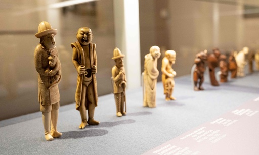 ナチスに迫害されたユダヤ系富豪一族、日本の「根付」が取り持つ絆