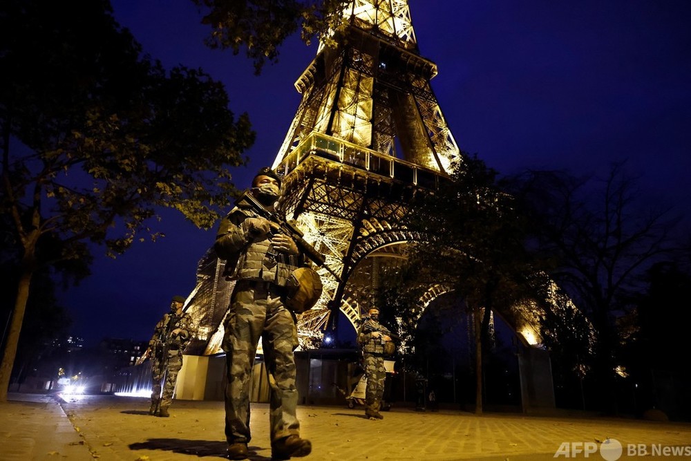 仏、教会襲撃で警備増員 国民は「どこにいても」危険と外相