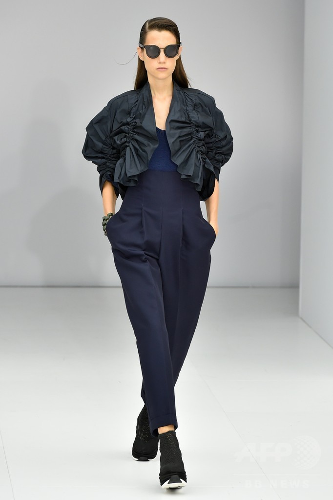 「サルヴァトーレ フェラガモ」」17年春夏