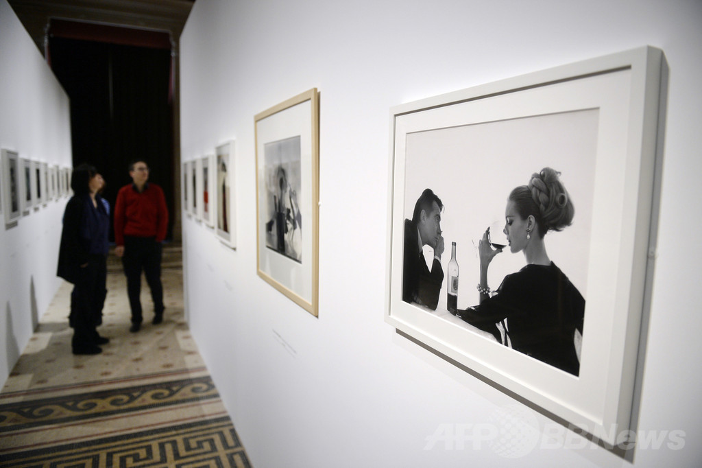 「VOGUE」アーカイブ写真展、仏パリ・モード博物館で開催