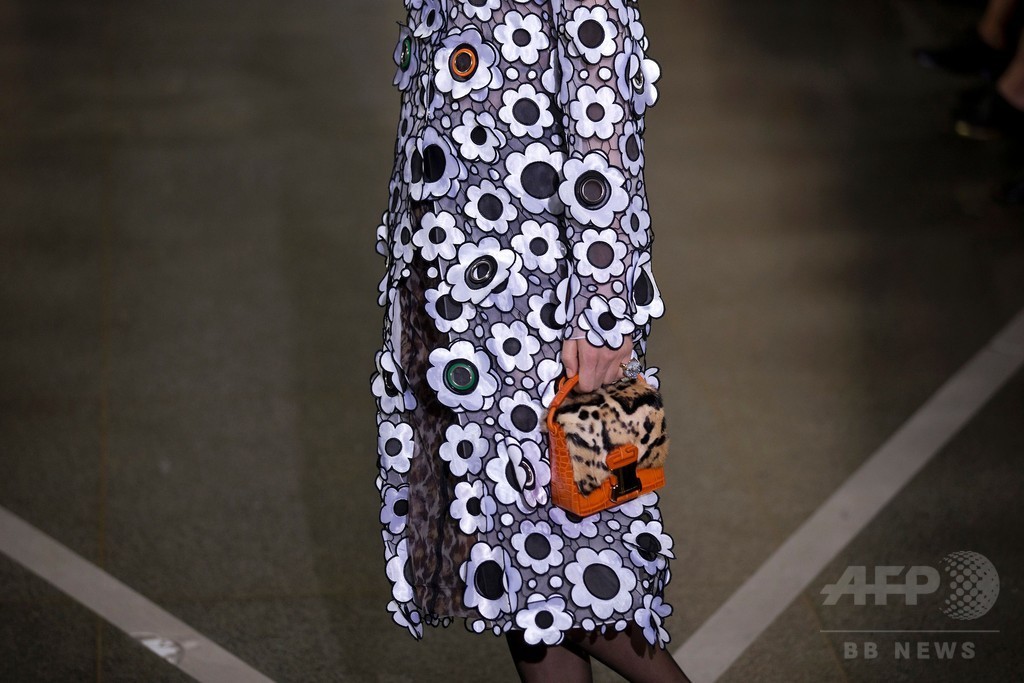 「クリストファーケイン」17年春夏