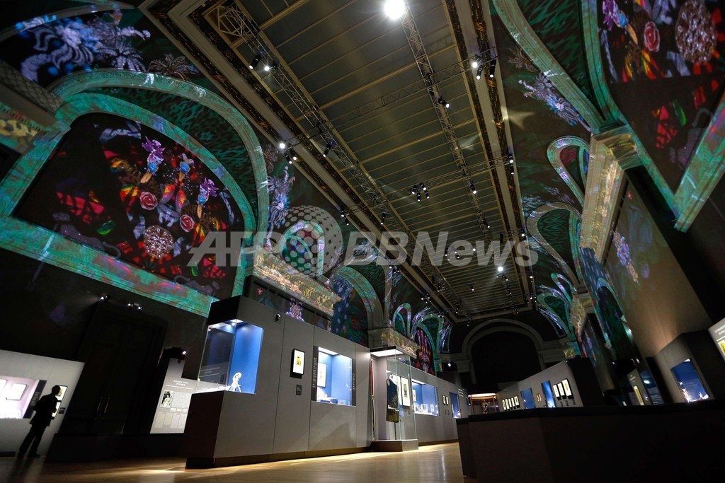 『カルティエ、スタイルと歴史』展パリで開催