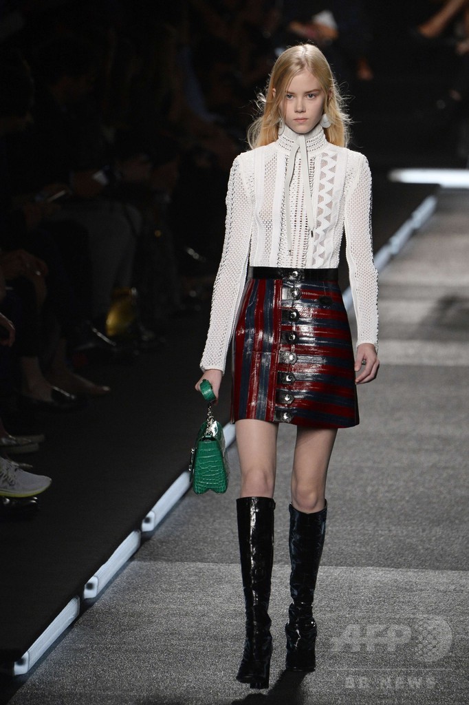 「ルイ・ヴィトン ファウンデーション」で初のショー、「ルイ・ヴィトン」15年春夏