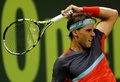 男子テニス、カタール・エクソンモービル・オープン（Qatar ExxonMobil Open 2014）シングルス2回戦。リターンを打つラファエル・ナダル（Rafael Nadal、2014年1月1日撮影）。(c)AFP/MARWAN NAAMANI