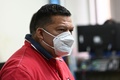グアテマラの首都グアテマラ市の裁判所に出廷した「エル・シエテ」ことマイノール・サラザール被告（2021年2月15日撮影）。(c)Johan ORDONEZ / AFP
