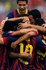 13-14スペイン1部リーグは28日、第7節の試合が行われ、FCバルセロナ（FC Barcelona）は2-0でアルメリア（UD Almeria）を下した。

前半21分にリオネル・メッシ（Lionel Messi、中央）が挙げた先制点を喜び合うFCバルセロナの選手（2013年9月28日撮影）。(c)AFP/JORGE GUERRERO