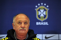 サッカー国際親善試合、ロシア対ブラジルの試合を控え、記者会見に臨むブラジル代表のルイス・フェリペ・スコラーリ（Luiz Felipe Scolari）監督（2013年3月24日撮影）。(c)AFP/GLYN KIRK