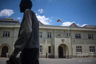 ジンバブエの閣僚ら、閣議をボイコット 大統領への圧力強まる ジンバブエの閣僚ら、閣議をボイコット 大統領への圧力強まる