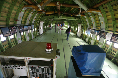 スペースシャトル、専用機に搭載され「最後のフライト」