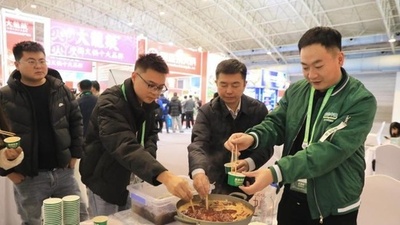 火鍋が100億元産業を生む！四川の小都市が秘訣を明かす