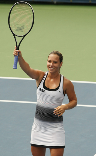 チブルコワ 大会第12シードのペトロワを下し準々決勝へ