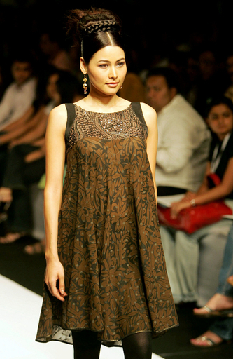 ＜08/09年秋冬ラクメ・ファッション・ウィーク＞Krishna Mehtaら、新作を発表
