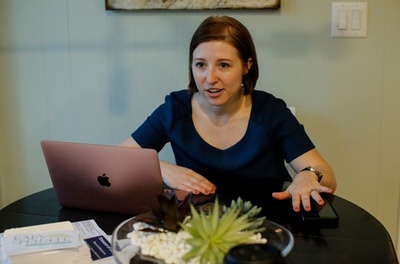 米中間選挙、女性候補が急増？ トランプ氏への怒りパワーに