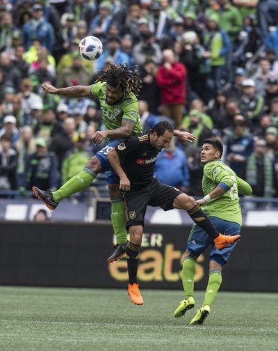 MLS新規参入のロサンゼルスFC、開幕戦で強豪サウンダーズに勝利