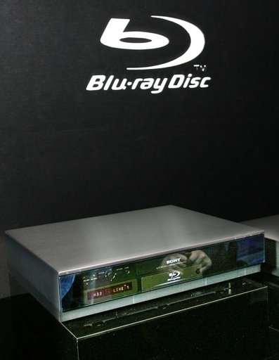 米ワーナー、次世代DVD「ブルーレイ」に一本化