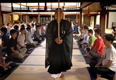 禅寺で修行しながらプログラミング、鎌倉市で「禅ハック」開催
