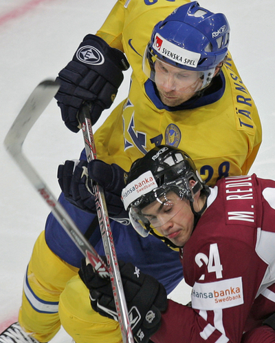 ＜アイスホッケー 世界選手権大会2007＞スウェーデン ラトビアに快勝し2連勝 - ロシア