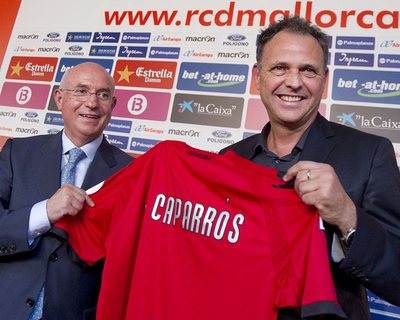 マジョルカ カパロス氏の新監督就任を発表