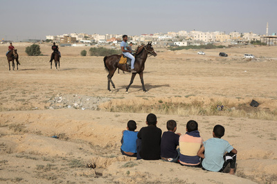 鎖でつながれた遊牧民男性、2人目を発見 イスラエル南部