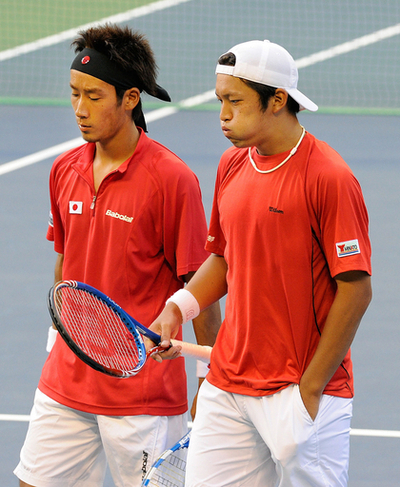 日本 伊藤／杉田組がダブルスで敗れる、デビス杯