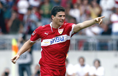 シュツットガルト デュイスブルクを降しシーズン初勝利