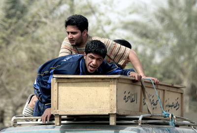 バグダッド、警察学校前の自爆攻撃で28人死亡