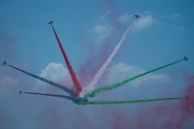 マレーシアで航空ショー、ランカウイ国際海洋航空宇宙展示会