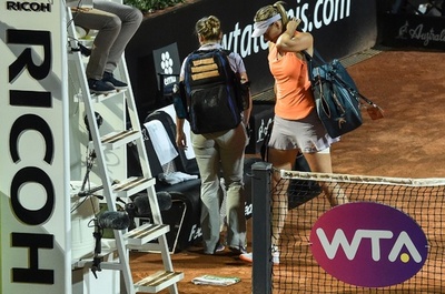 シャラポワが途中棄権、ウィンブルドンの自力本選入り絶望に