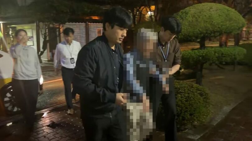 釜山海洋警察署の留置場に収容される麻薬運搬容疑者＝海洋警察提供(c)news1
