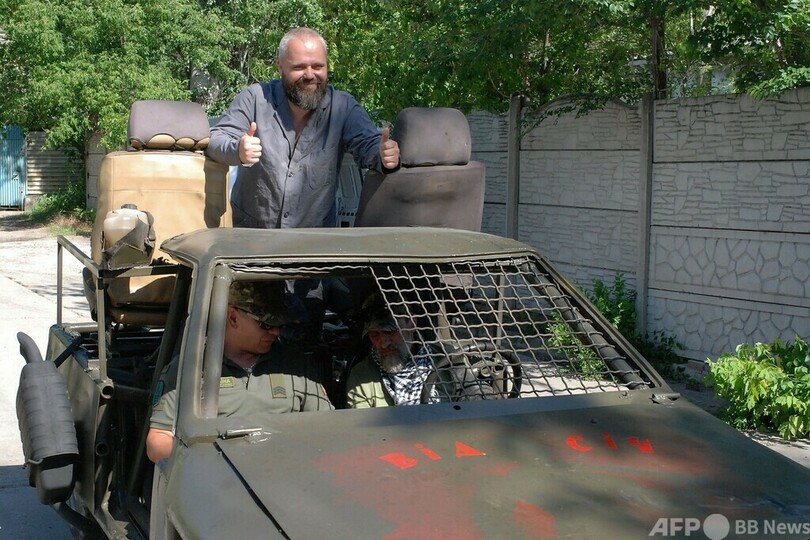 ラリー車を戦闘用に改造、前線へ ウクライナ南部の工場