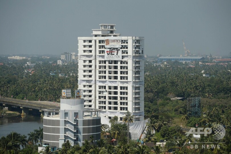 343世帯入居の高級高層マンション爆破、環境規制違反で インド