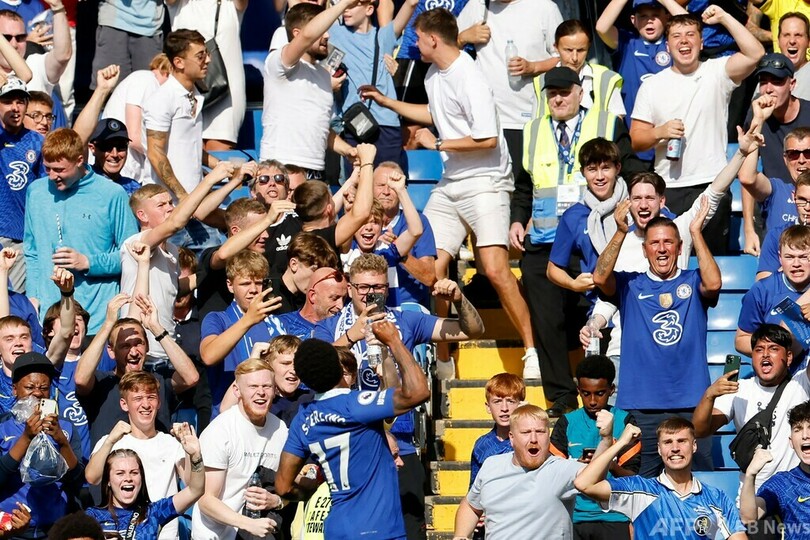 リバプールが9発で今季初白星 マンCはハーランドがハット